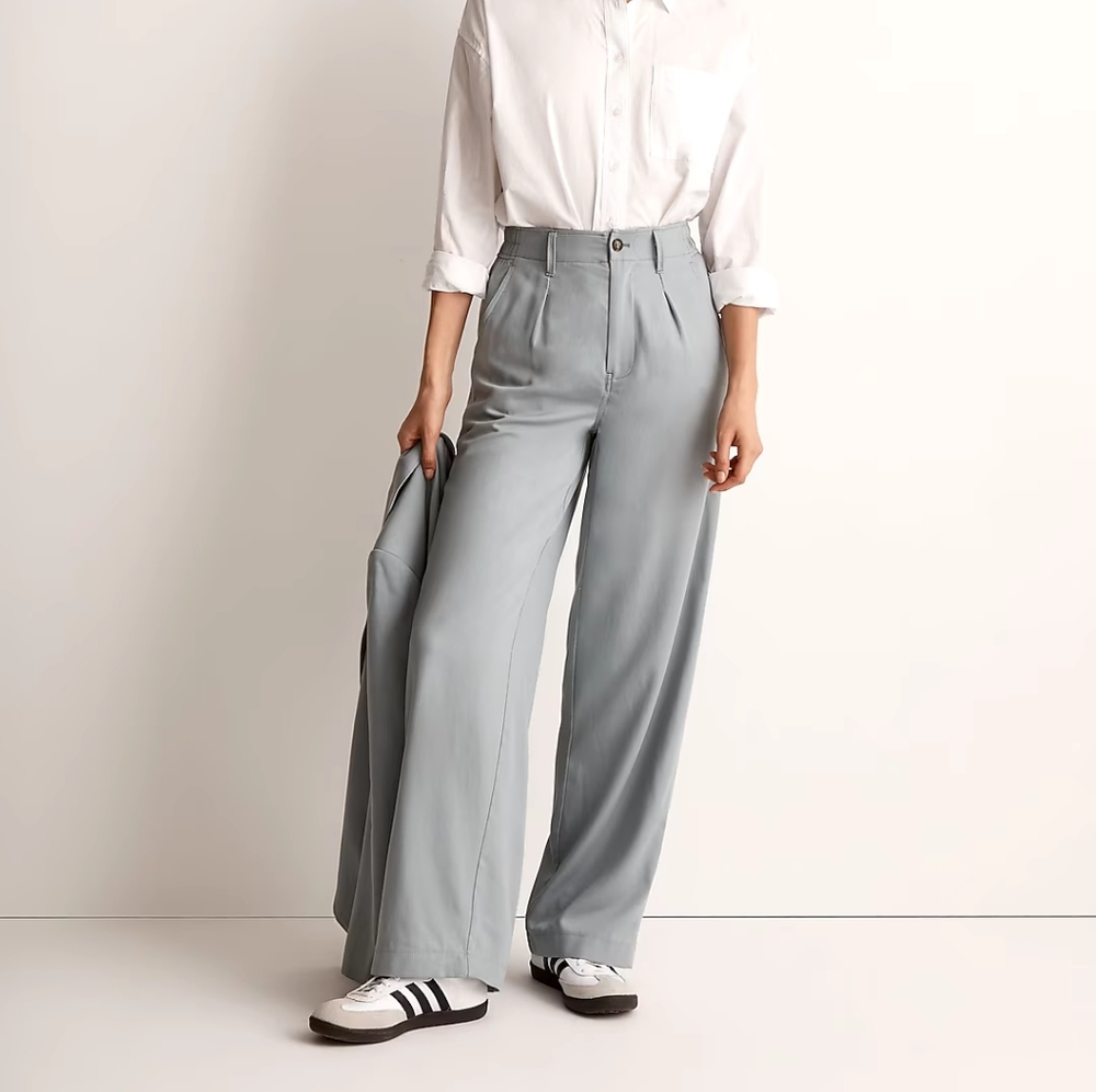 Madewell Wide-Leg Trousers in Light Gray